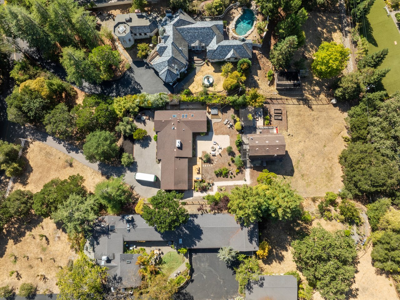 139 Deer Hollow Rd