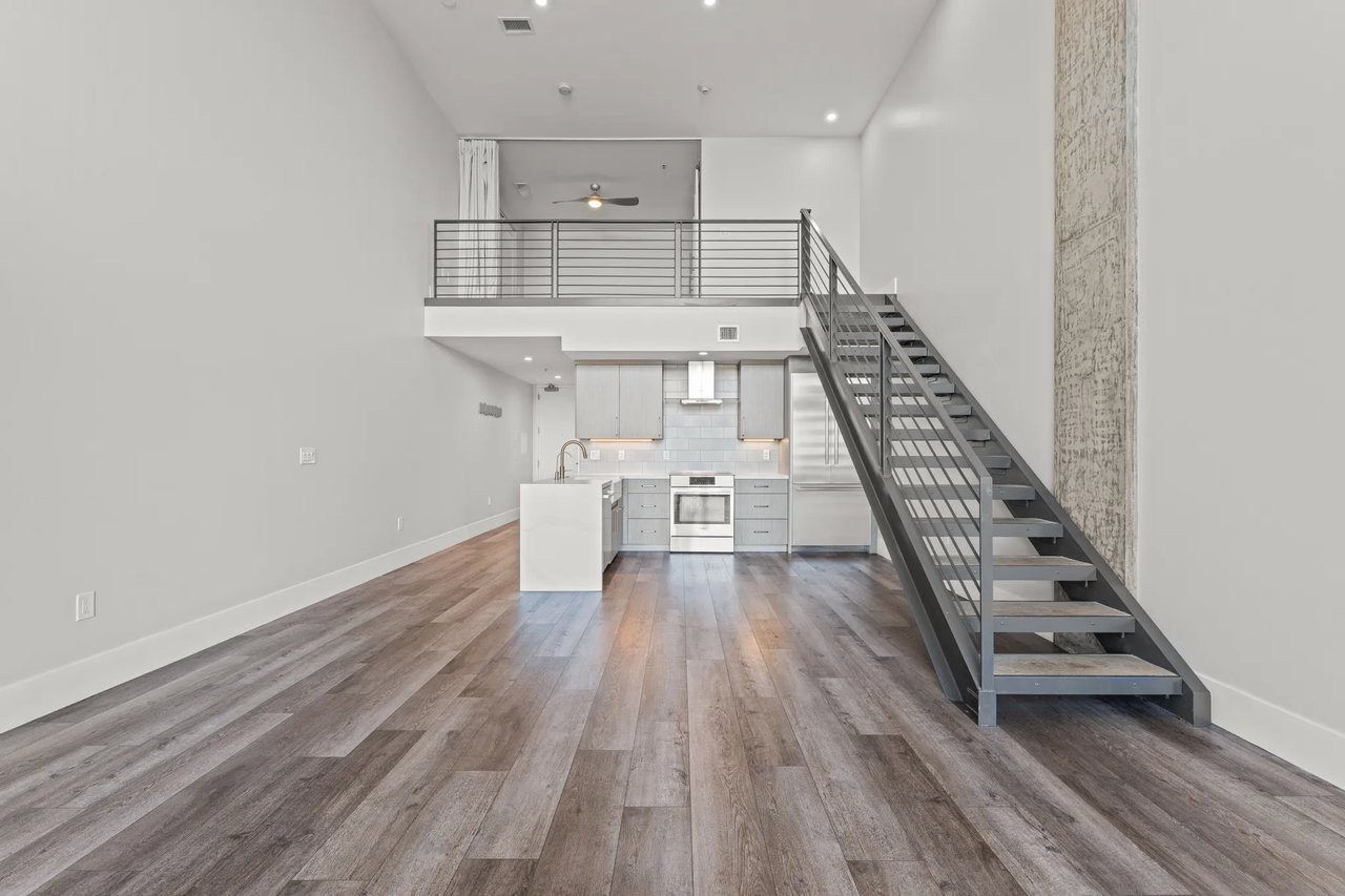 1818 L St #807