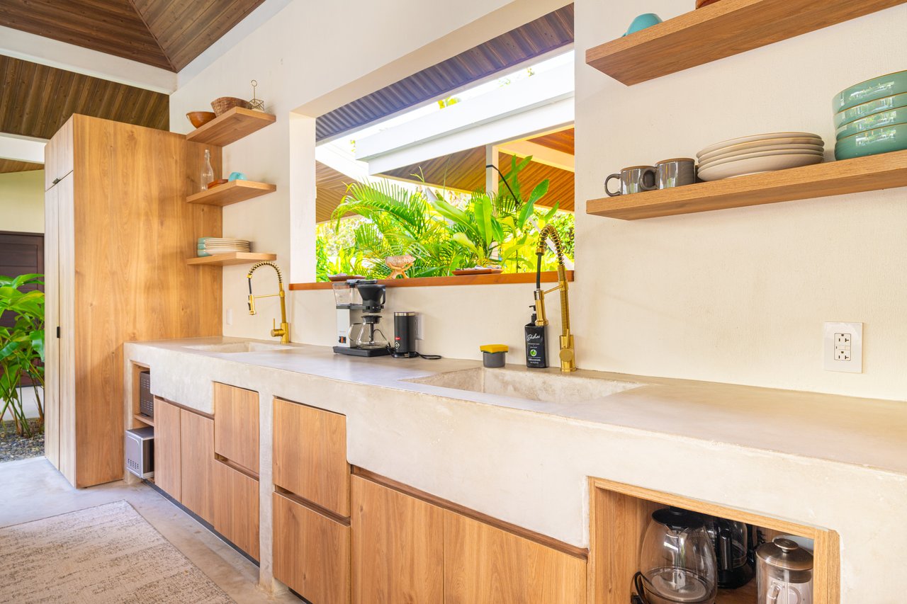 Income Ready Boutique Investment near Whale's Tail Beach