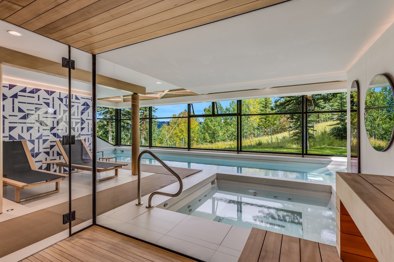 Edgewood Lane Masterpiece