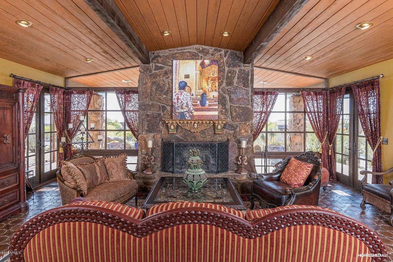 39023 N BOULDER VIEW Dr