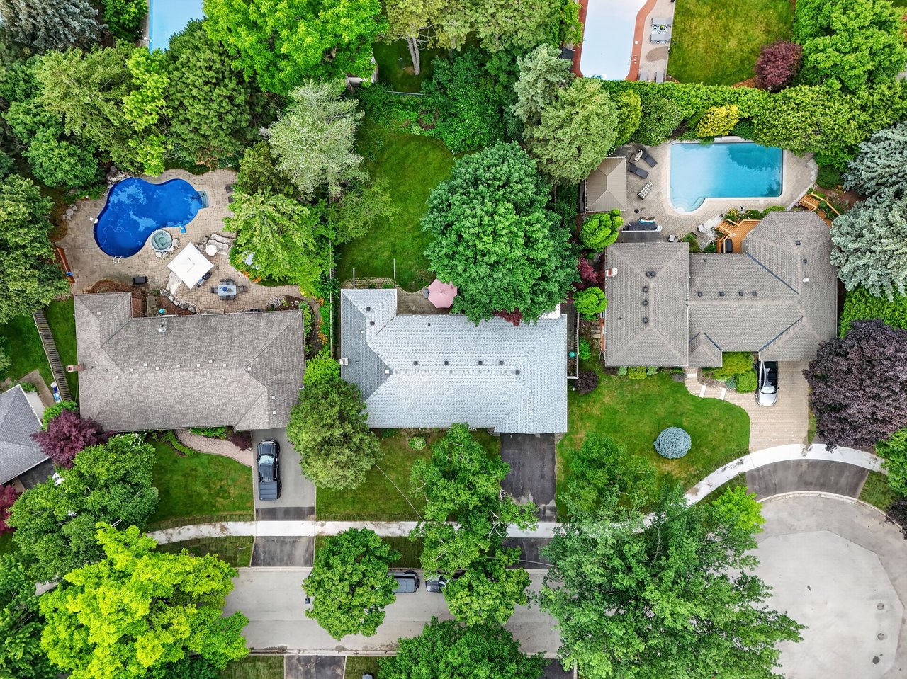 975 Cresthampton Lane