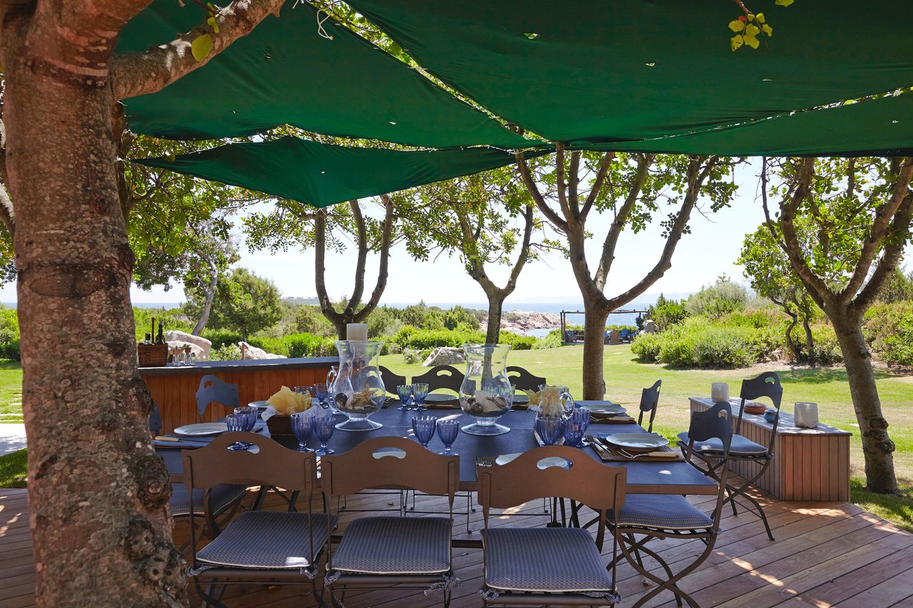 Breathtaking Beachfront Vacation Villa