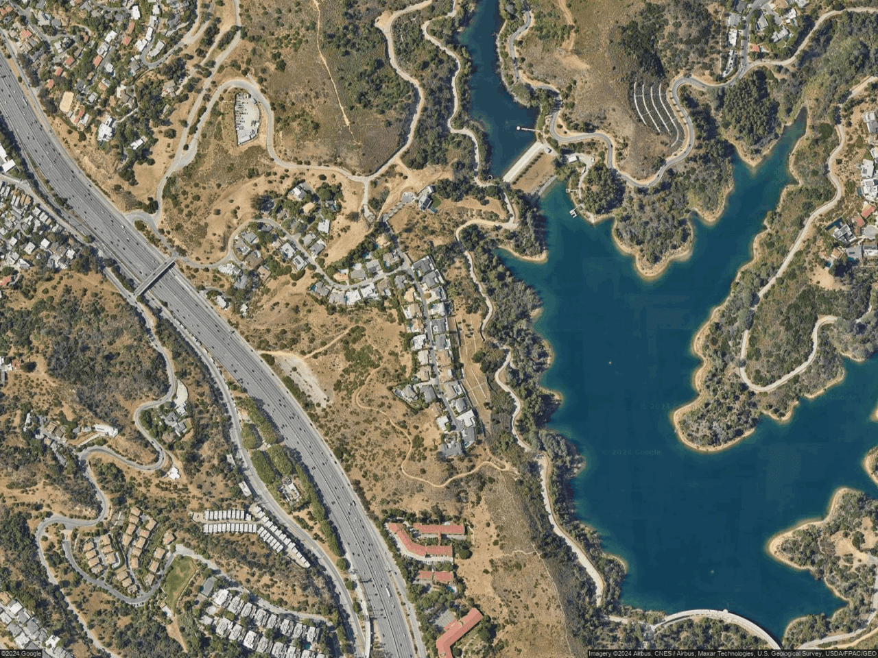 3020 Lakeridge Dr
