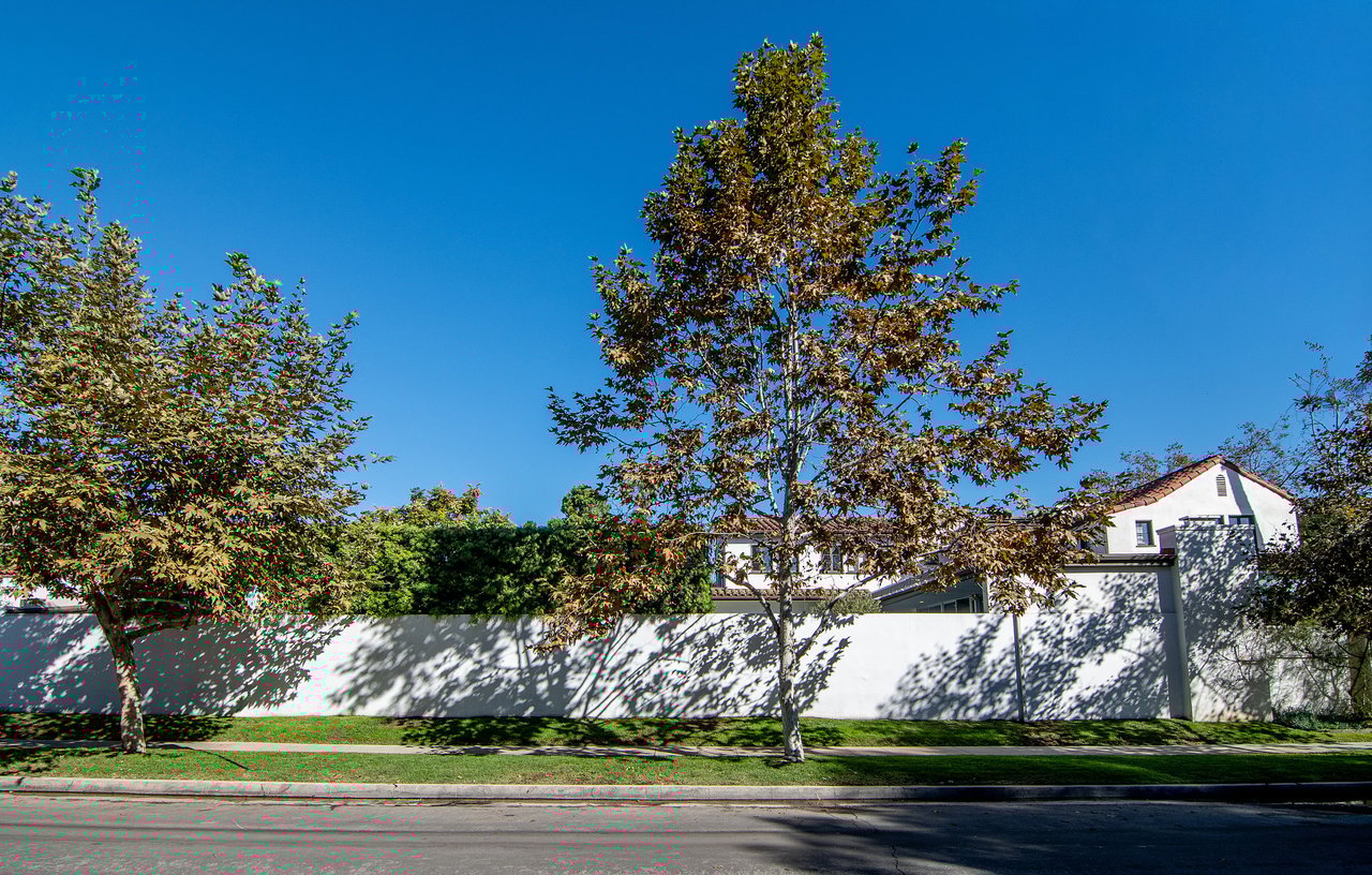 501 N Cahuenga Blvd.