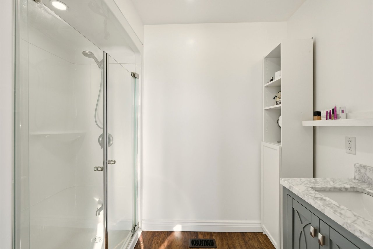 126 CHAPMAN Drive SE