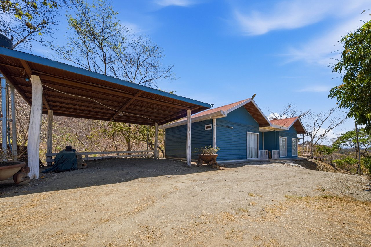 Finca Las Ventanas | Expansive Mountain View Estate Near Potrero