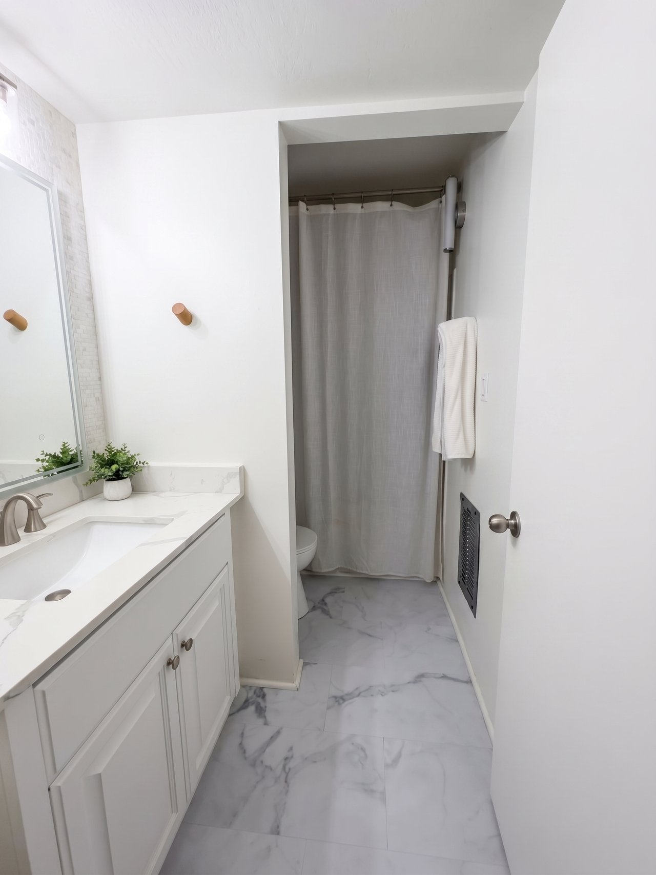 1336 Yale Street, APT 6 Santa Monica, CA 90404