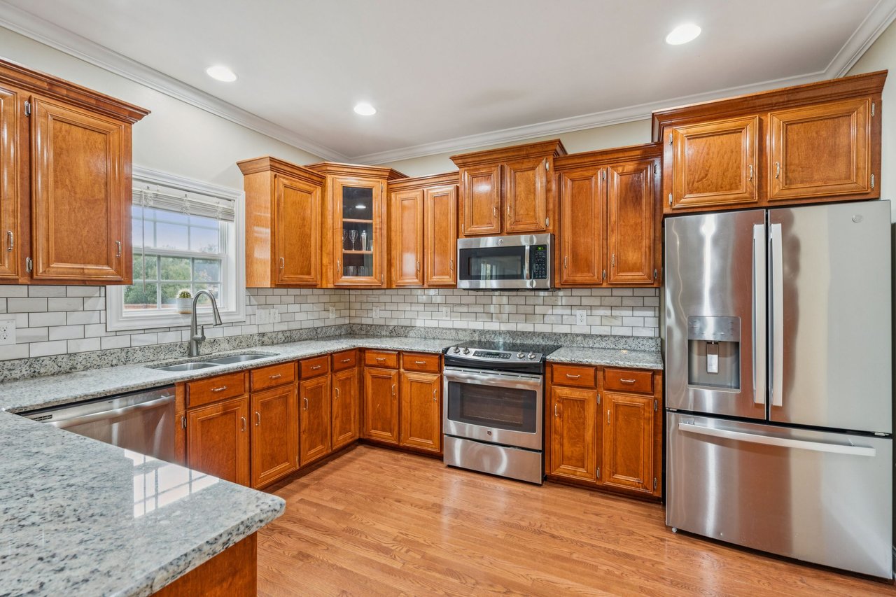 5516 Crescent View Dr