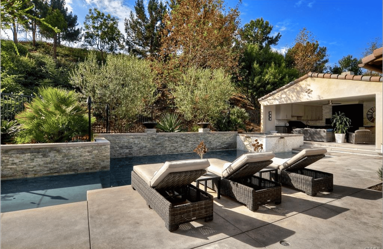 11 Vaquero Rd