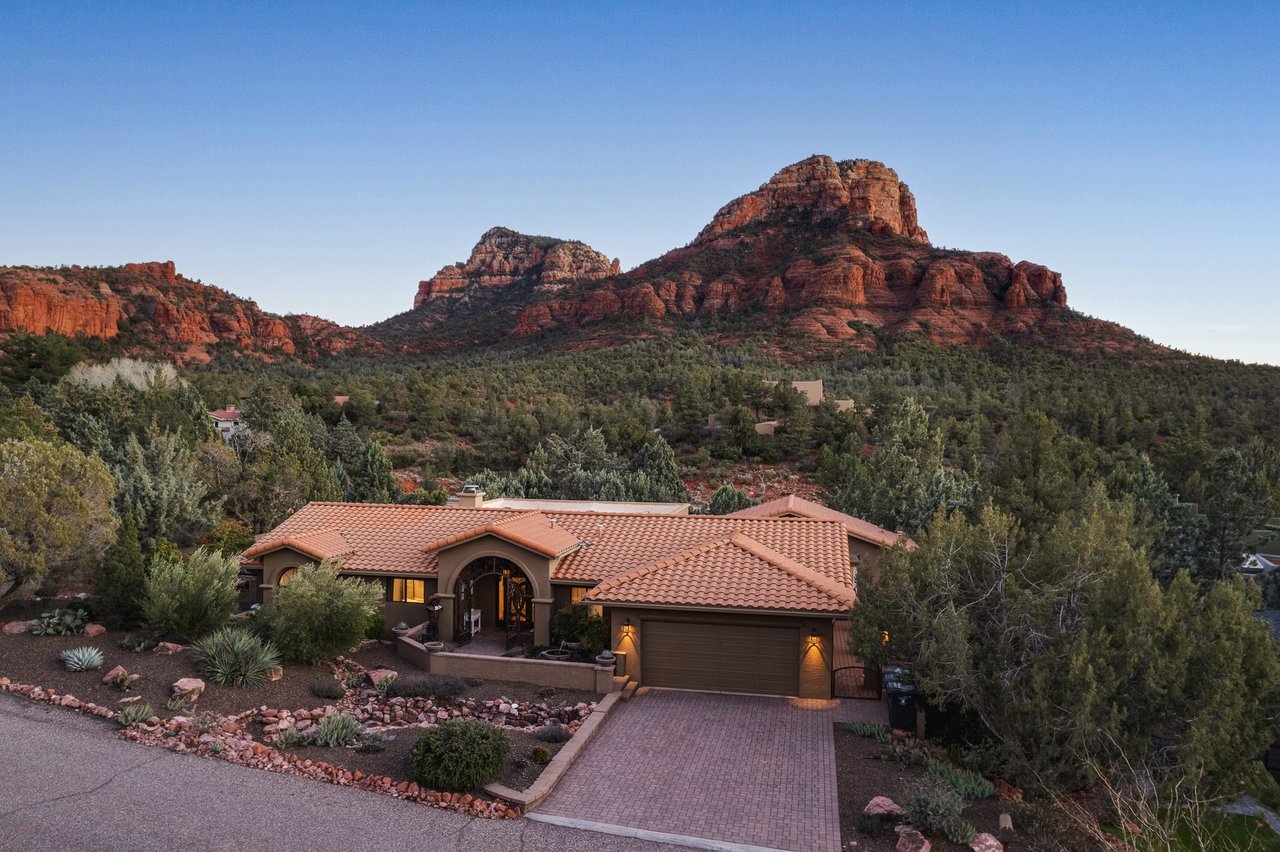 Splendor-Close to town, Huge Spa/Game Rm/Free Pets!