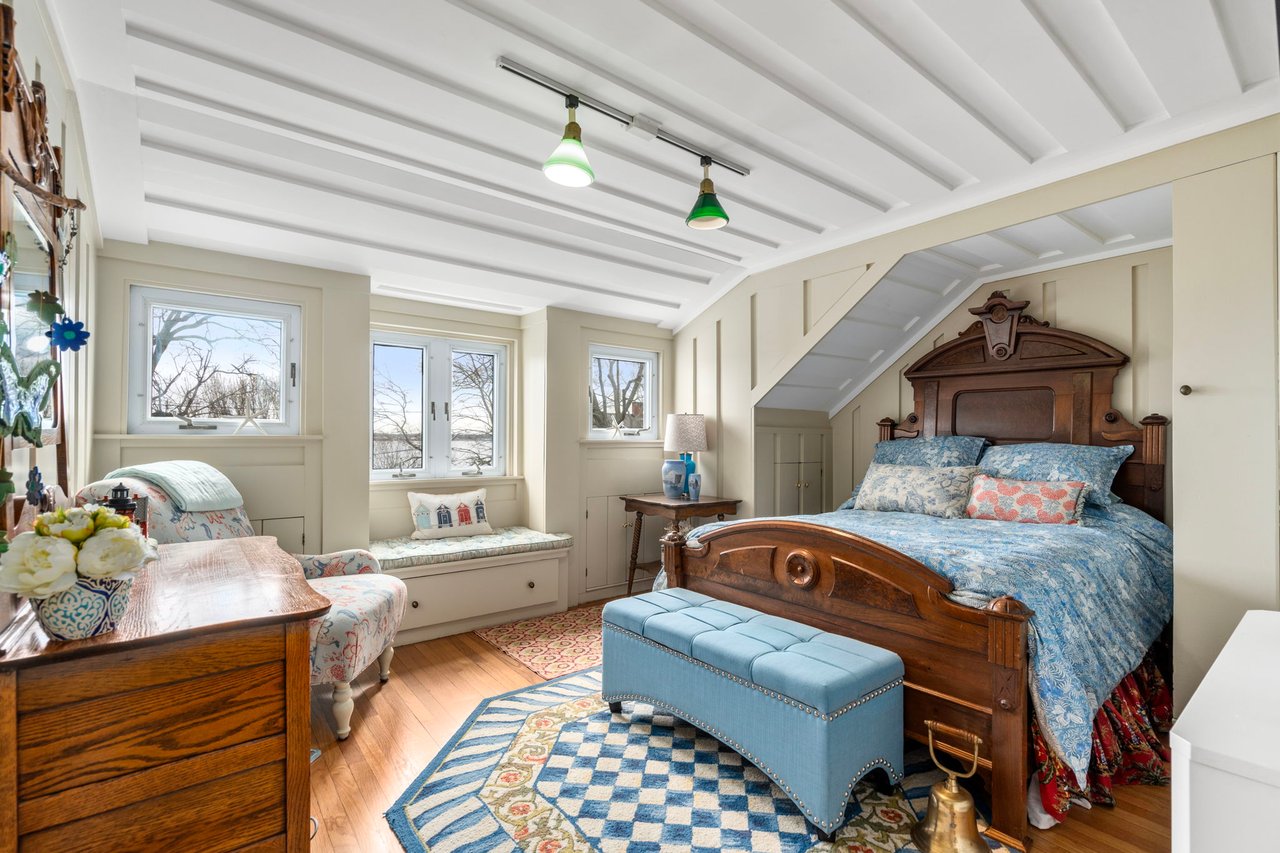 25 Seaview Avenue
