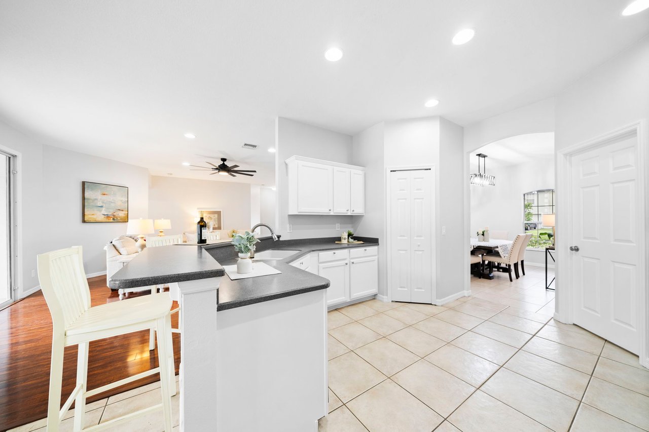 459 Calamondin Avenue NW