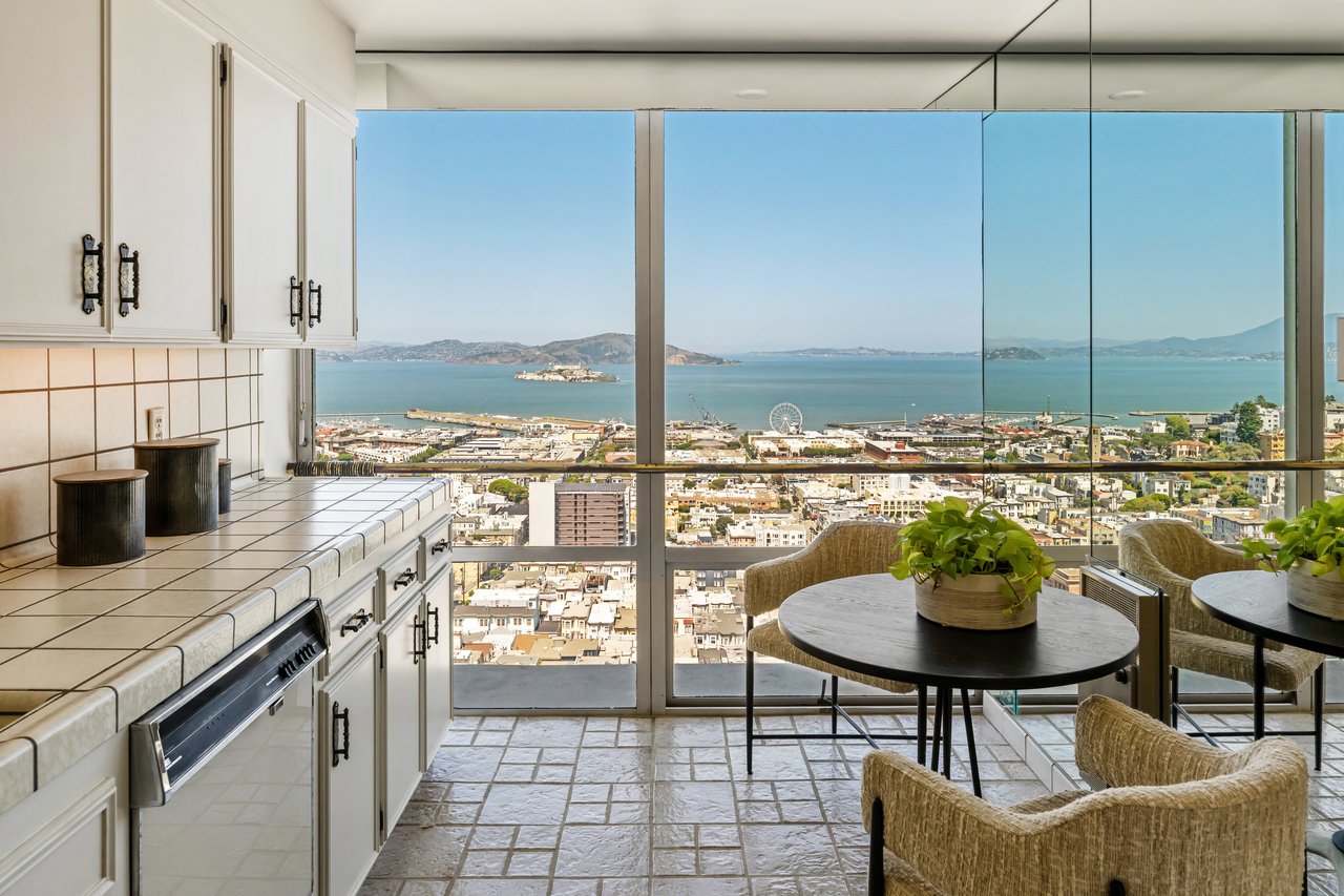 Marvelous Mid-Century View Apartment