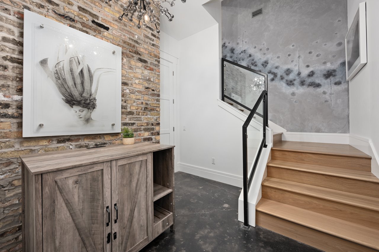 2406 Pemberton Pkwy