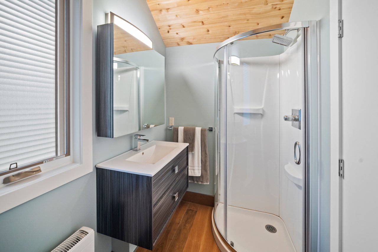 Refined Mountain Living at Cairns Landing