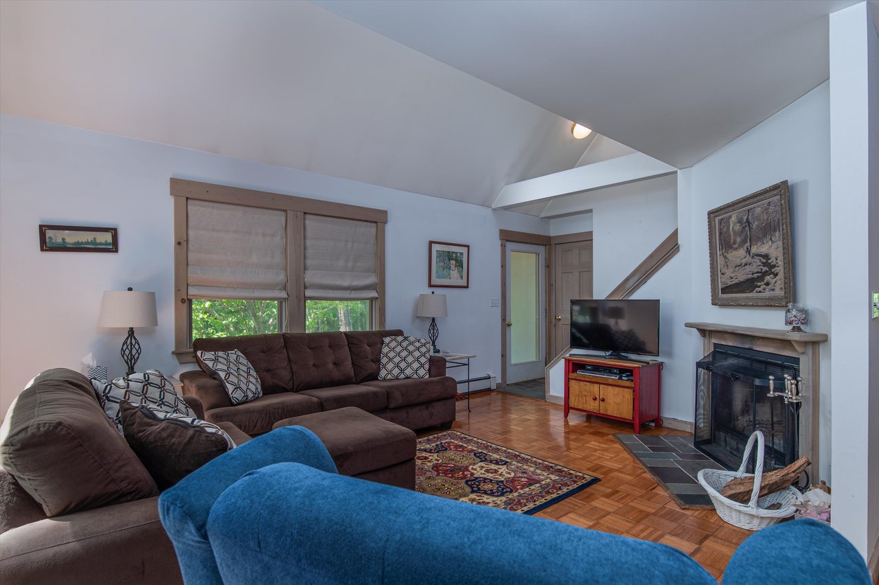 7 Carpenters Point Rd