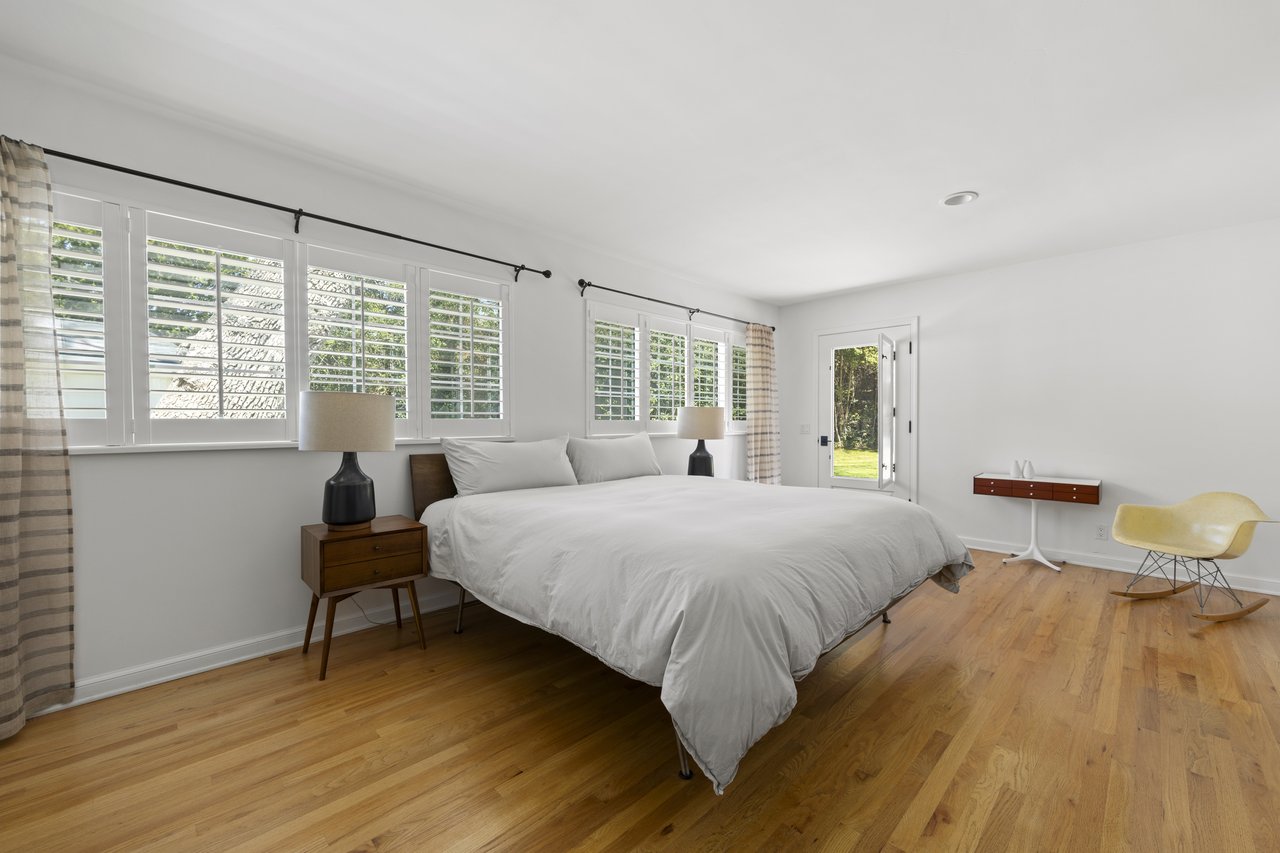 Private Mini Estate on 3+ Acres