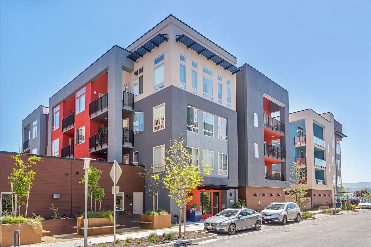 1028 Foster Square Ln #402