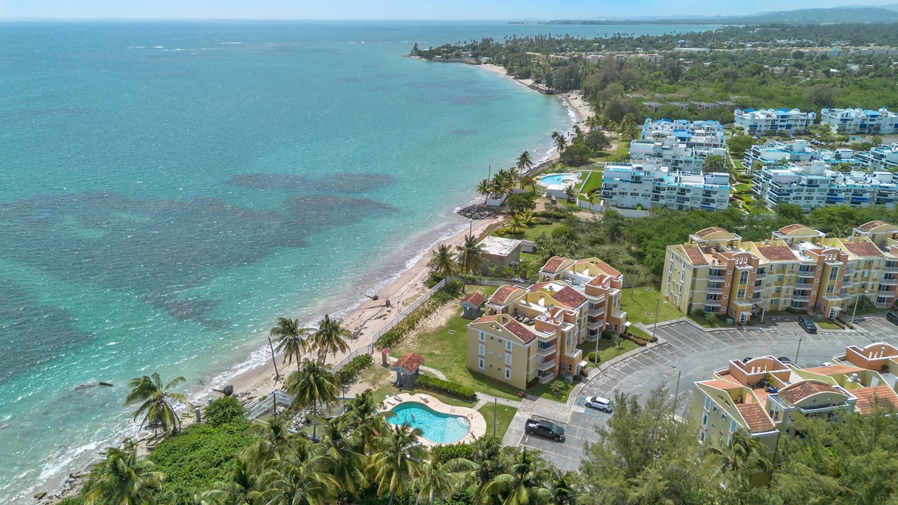 Cond. Villas del Mar Beach Resort | Loíza, P.R. 