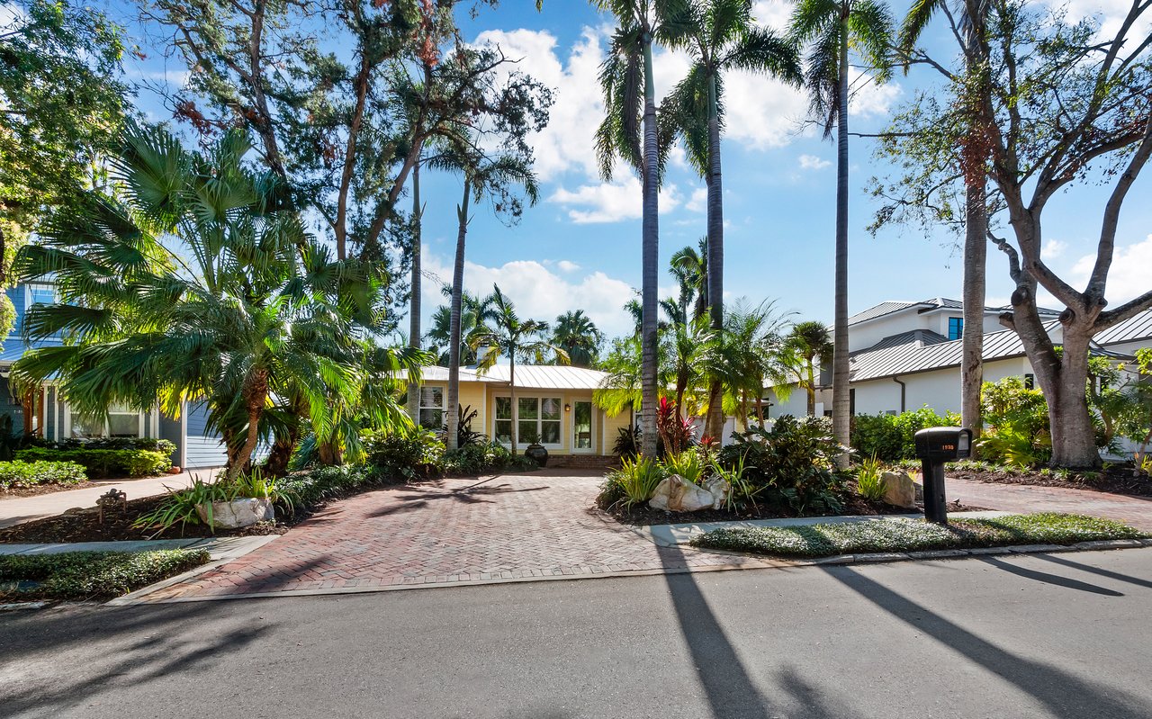 1930 ALTA VISTA ST