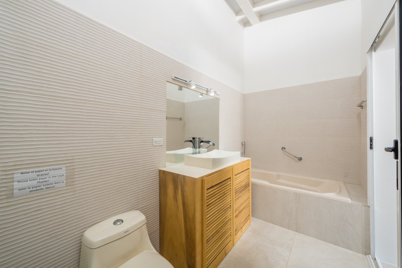 V-Lokamar Corona 1 | Exclusive 5-Bedroom Villa with Panoramic Pacific Ocean Views in Playa Grande
