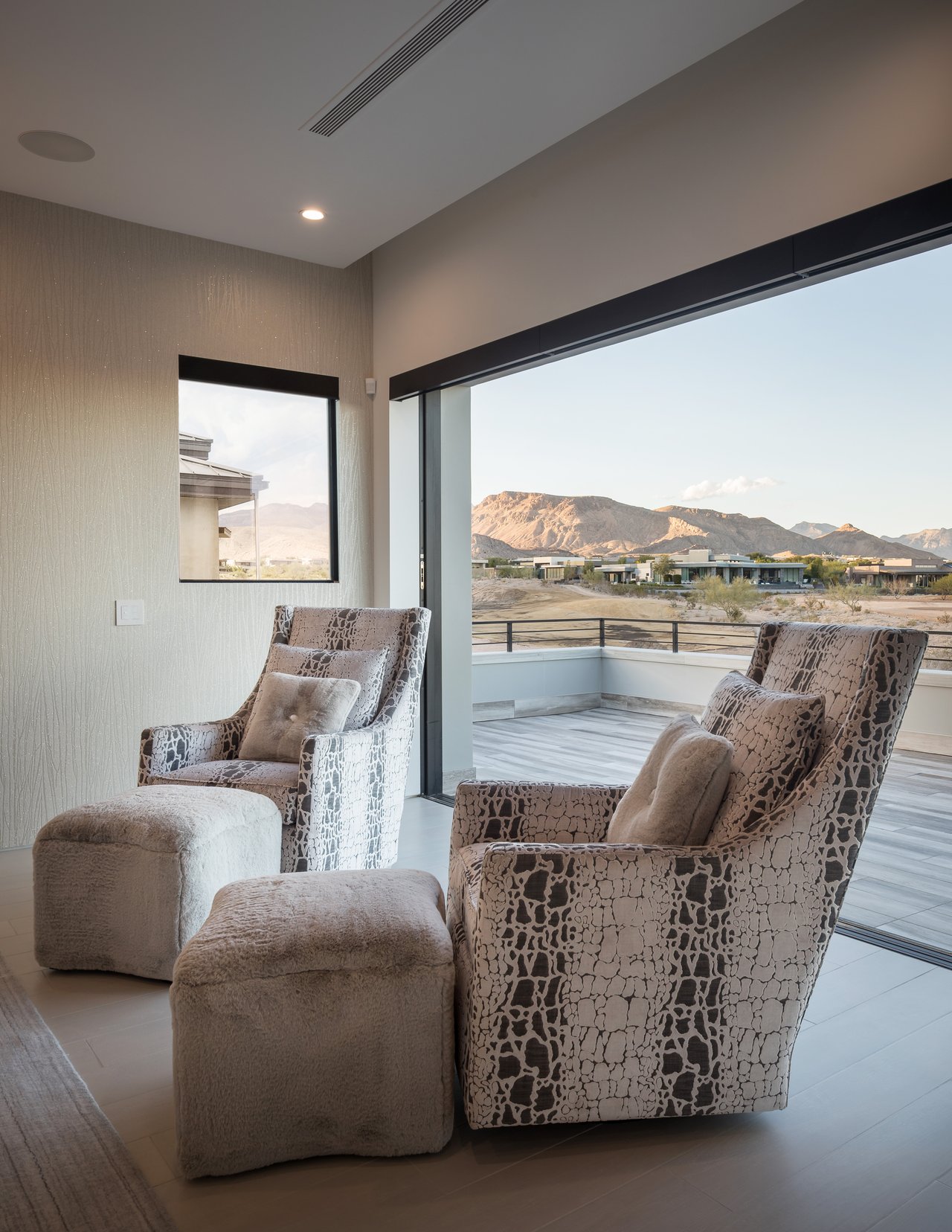 34 Sun Glow Ln, Las Vegas, NV 89135