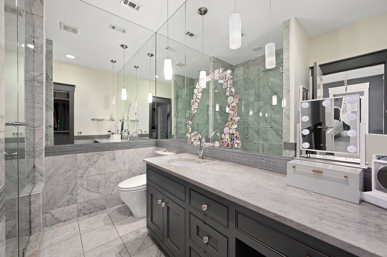 2406 Pemberton Pkwy