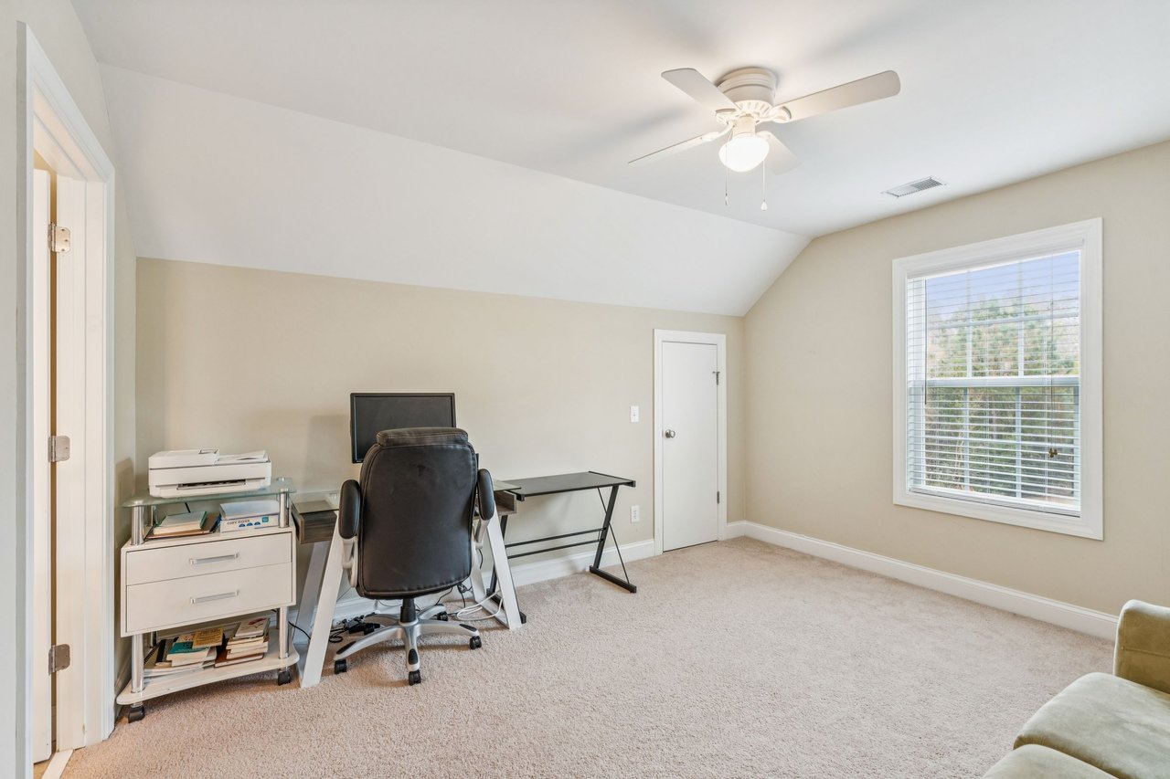 5516 Crescent View Dr