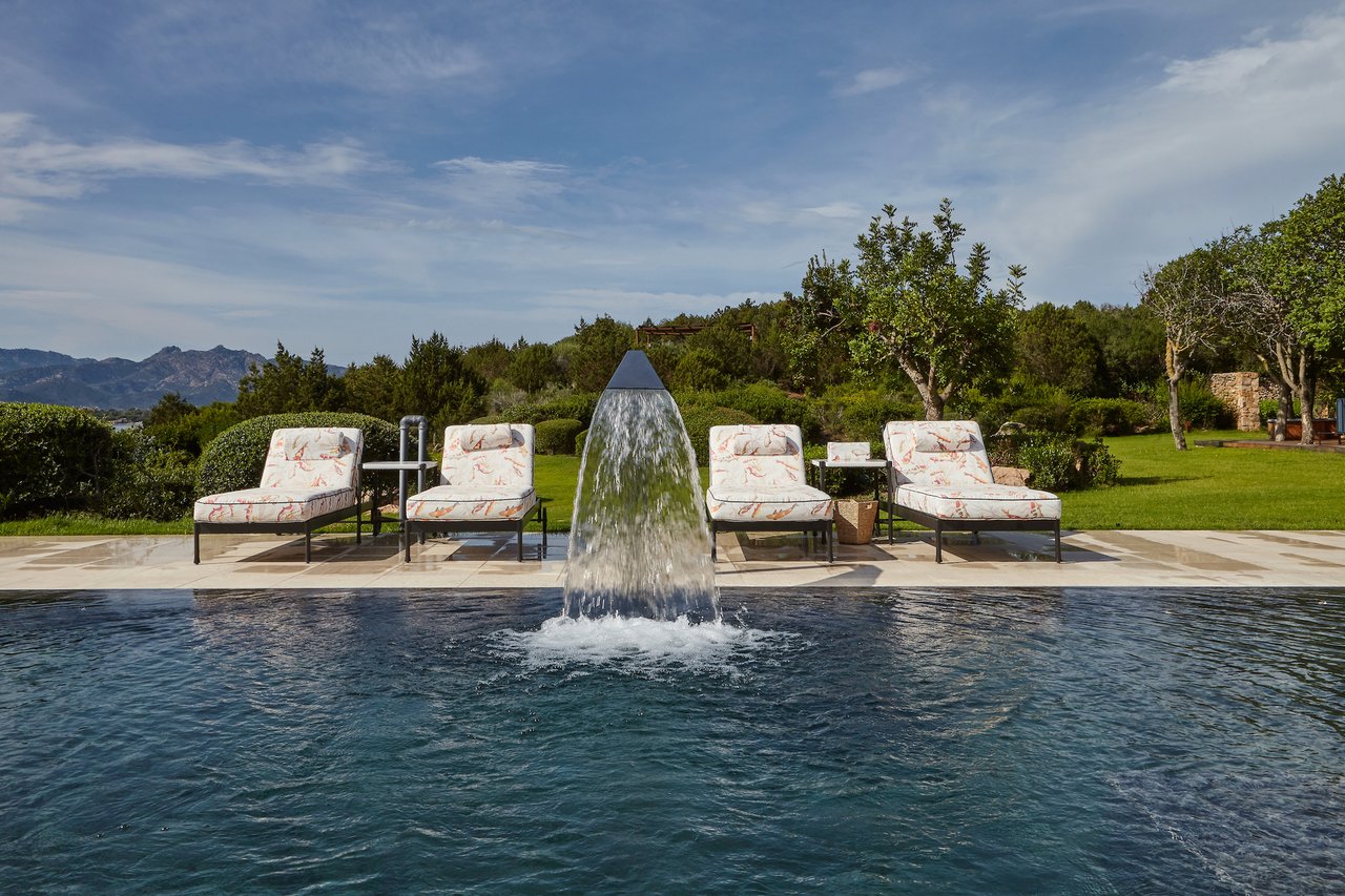 Breathtaking Beachfront Vacation Villa