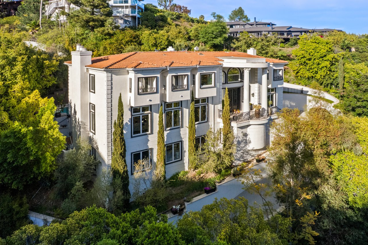 1404 Dawnridge Drive