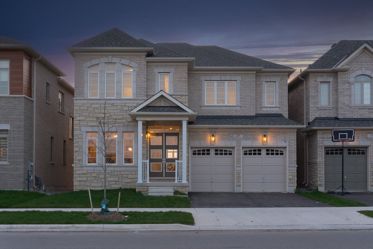 37 North Park Boulevard, Oakville
