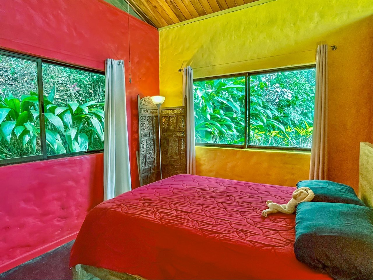 2.35 ACRES- 2 Bedroom Colorful Jungle Home With Ocean Views, Privacy, Room To Build More, Only 10 Min To Dominical!!!