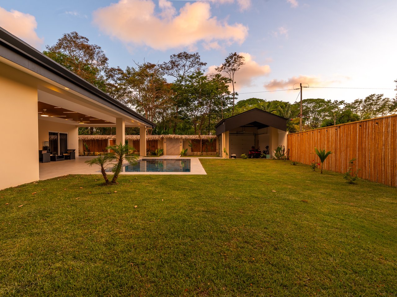 Refined Tropical Home in Uvita, Costa Rica | Walk to Beach & Parque Nacional Marino Ballena