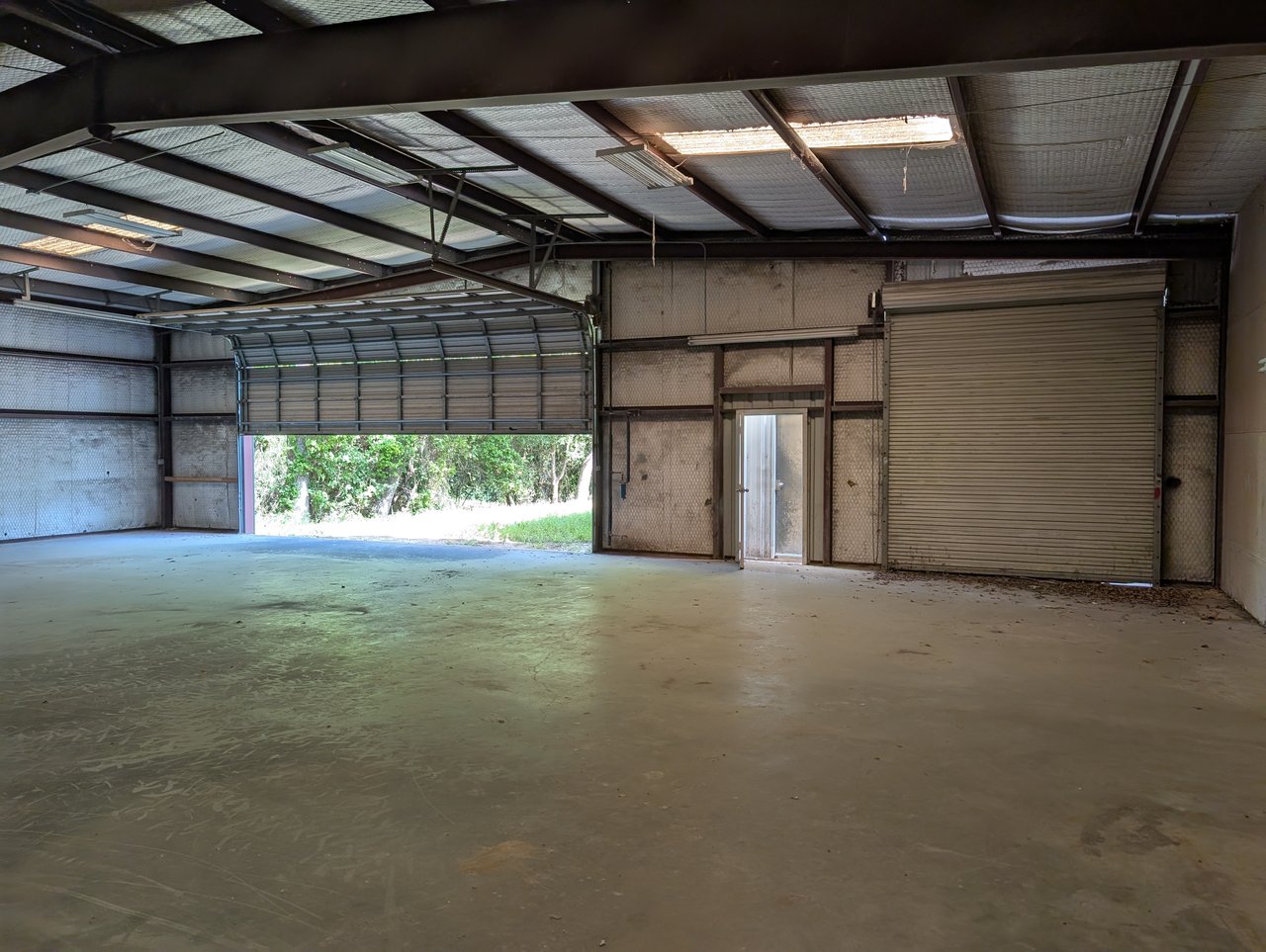 2209 E Main St