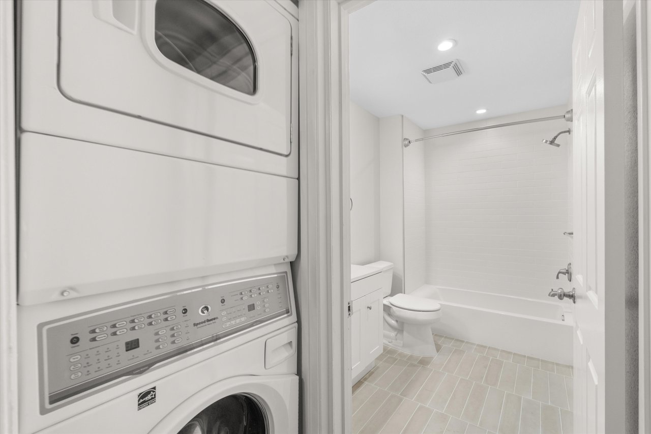 12321 Ocean Park Blvd #14