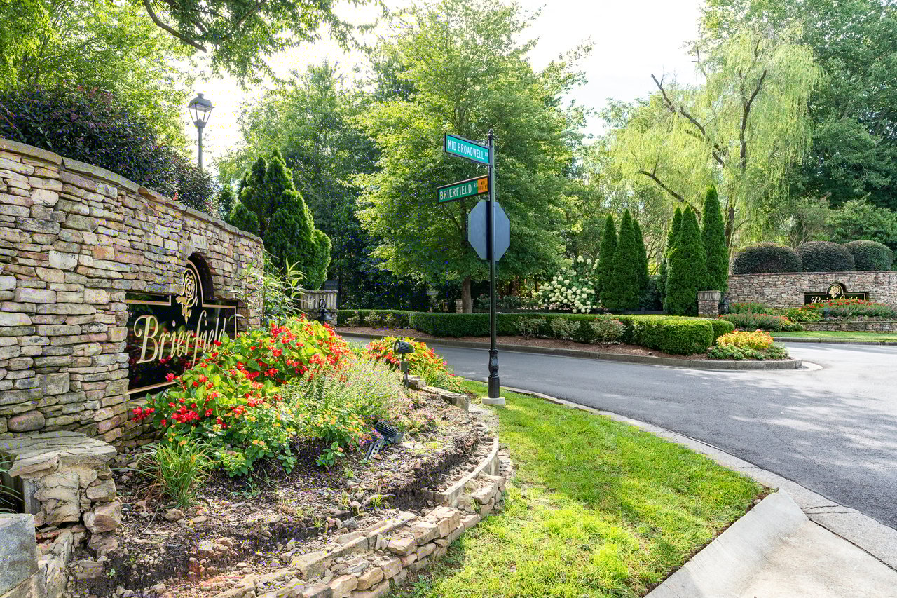 1545 Briers Chute