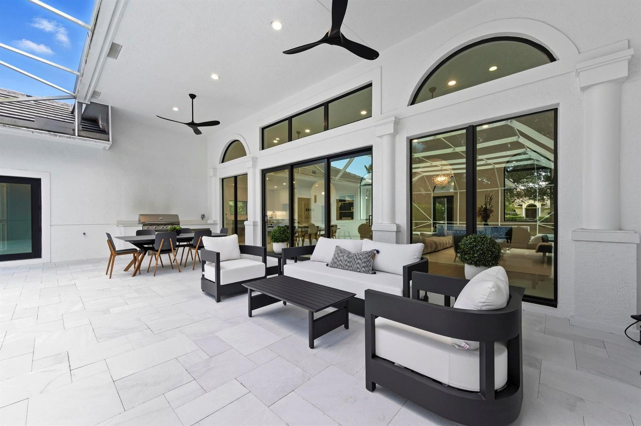 2557 Seminole Circle