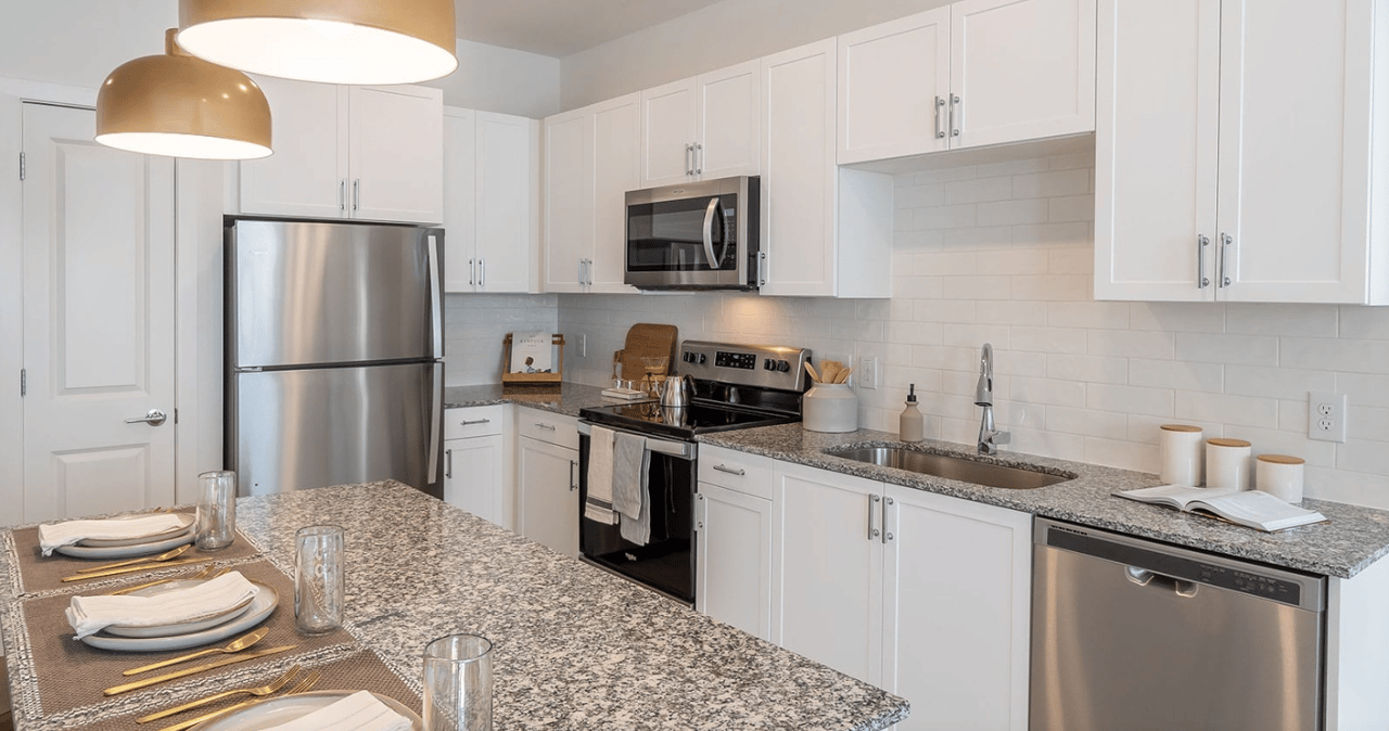 Enjoy up to 12 weeks of base rent FREE!