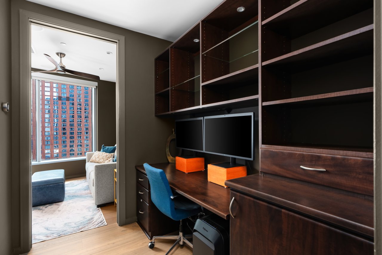 200 Congress Ave, Unit 21D