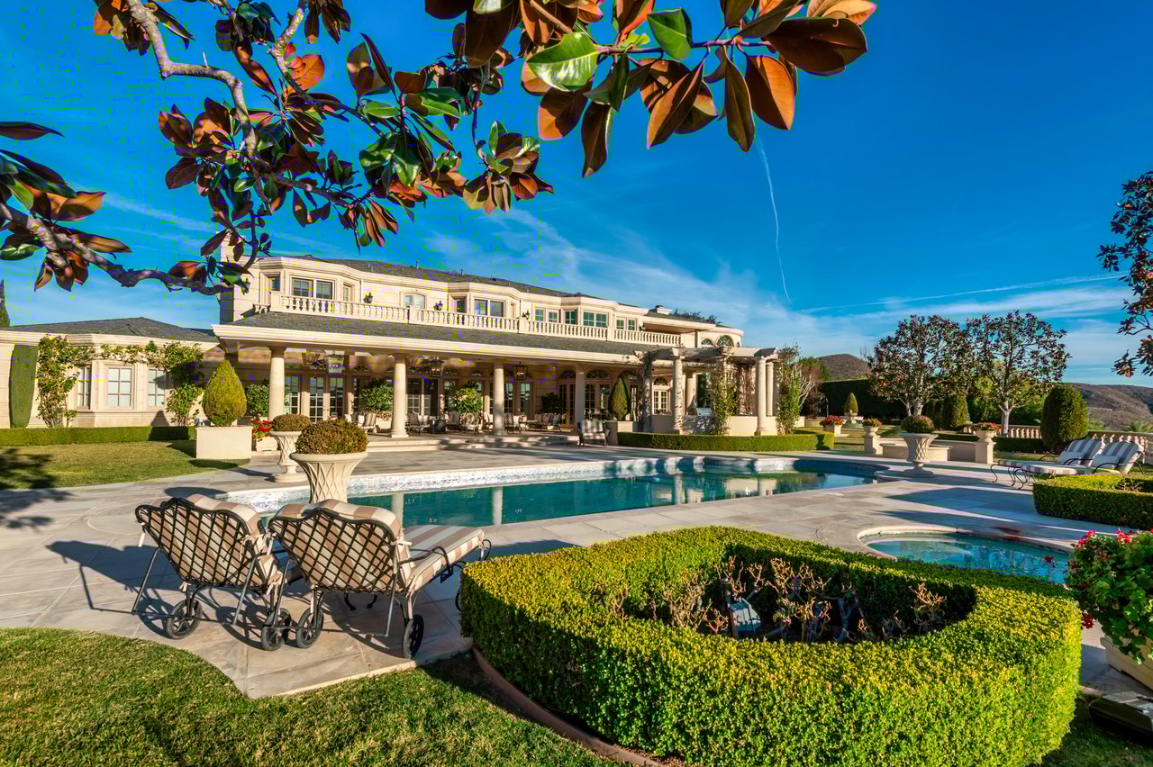 996 Vista Ridge Lane