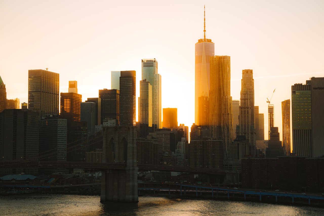 Discover Peck Slip in Manhattan's Financial District, from its colonial origins as an East River docking inlet to the historic warehouses and commercial buildings of the South Street Seaport. Explore Pearl Street, Water Street, Front Street, South Street, Peck Slip Plaza, and the architectural history of Lower Manhattan's waterfront.