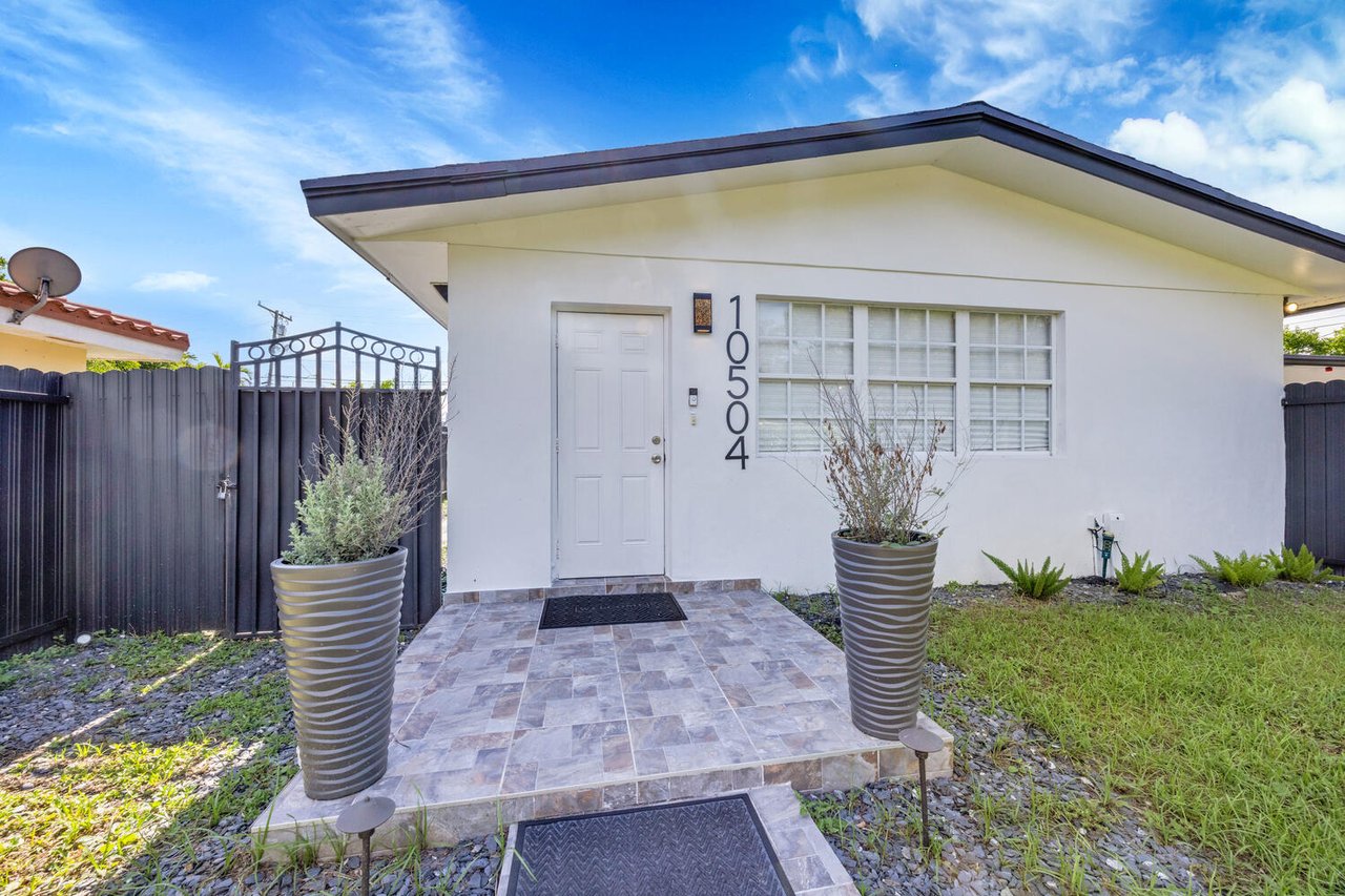 Calling All Investors - Pinecrest Duplex For Sale