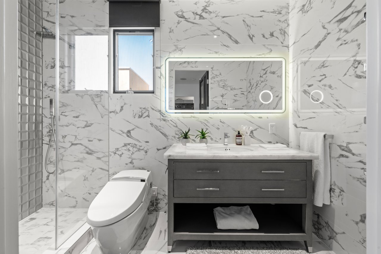 145 Channel Pointe Mall