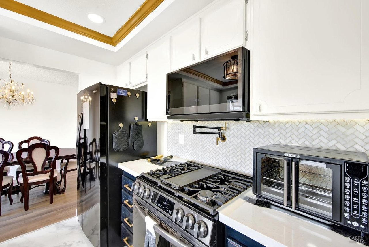 1305 Corcoran Ave