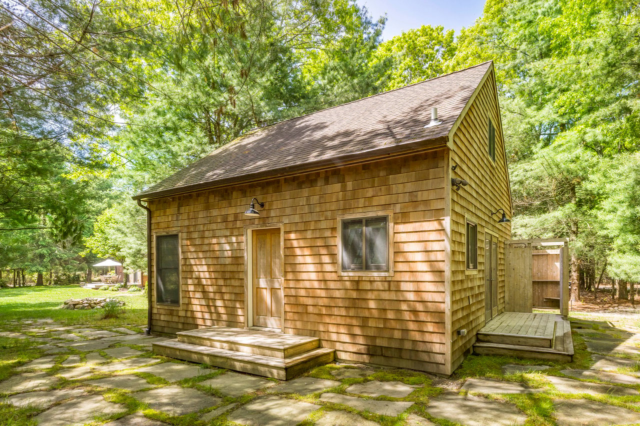 60 NW Landing Rd