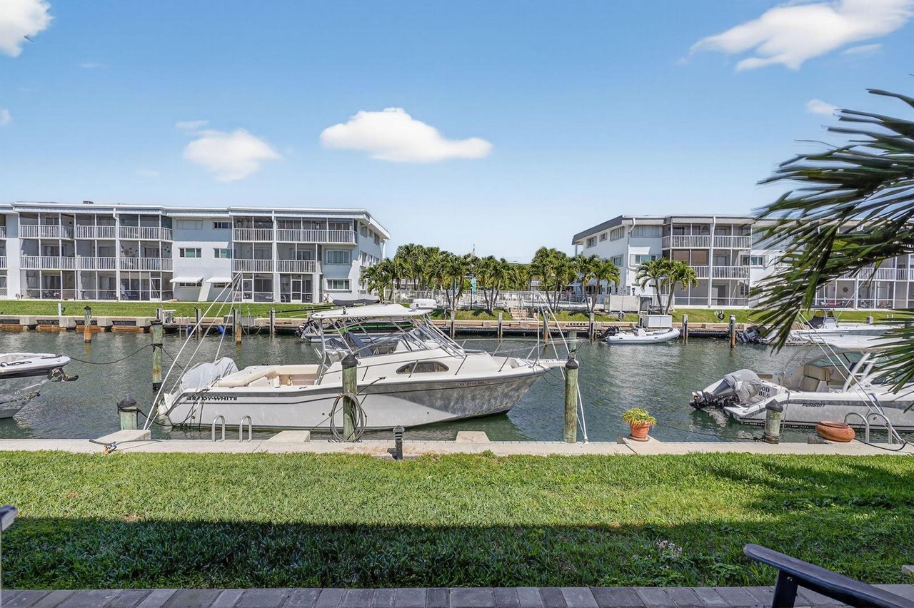 121 Wettaw Lane Ln #112