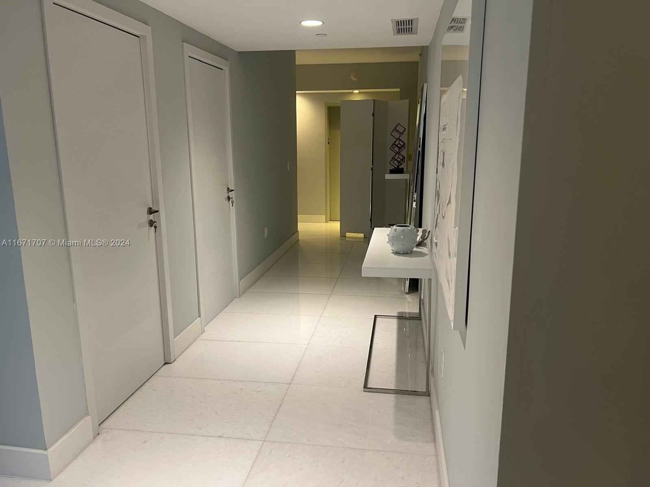 1010 Brickell Ave Unit 1405