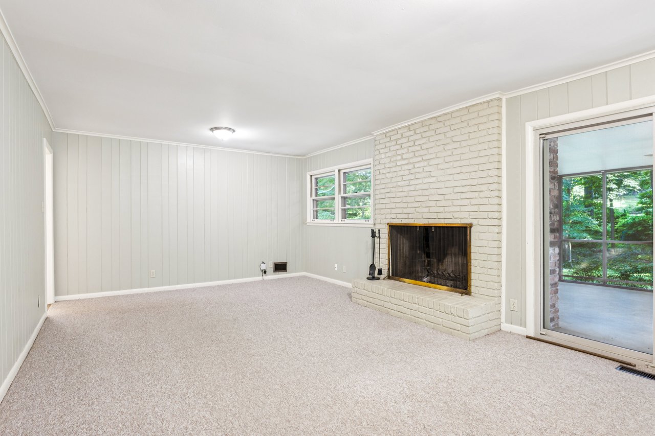 1646 Rainier Falls