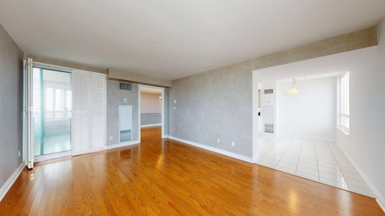 850 Steeles Avenue W Unit: 709
